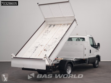 Con volquete Iveco
