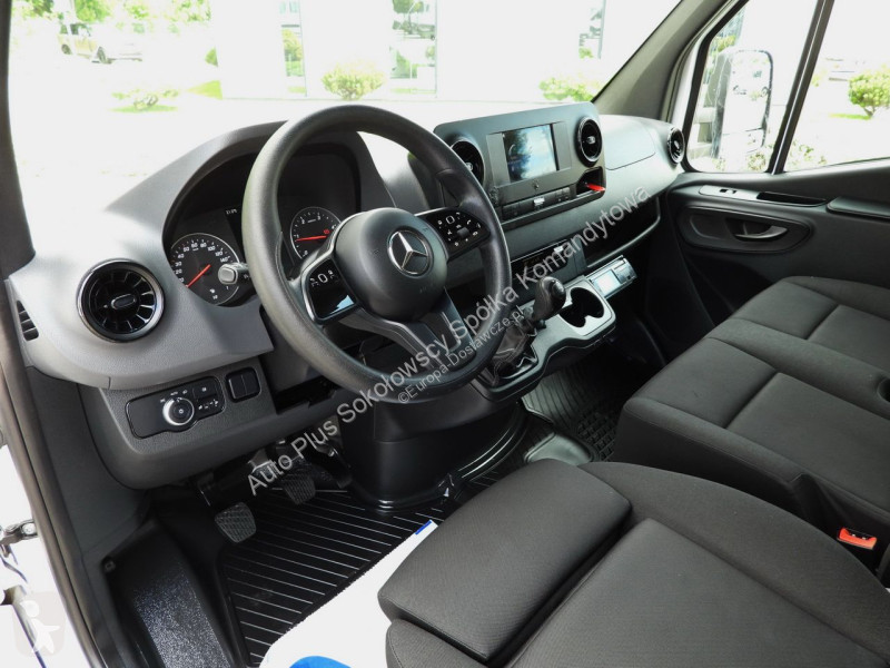 Коммерческий автомобиль Mercedes 25OXER