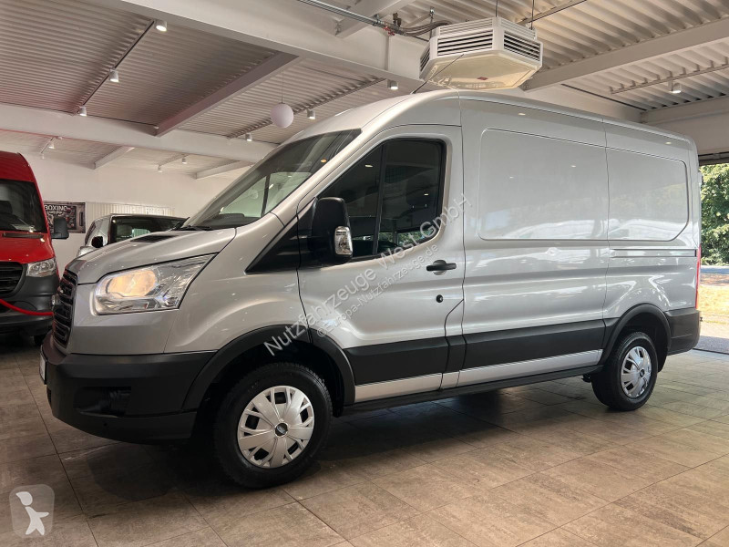 عربة نفعية Ford...