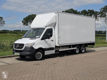 Caja cerrada Mercedes