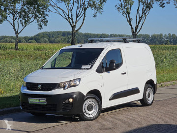 Caja cerrada Peugeot
