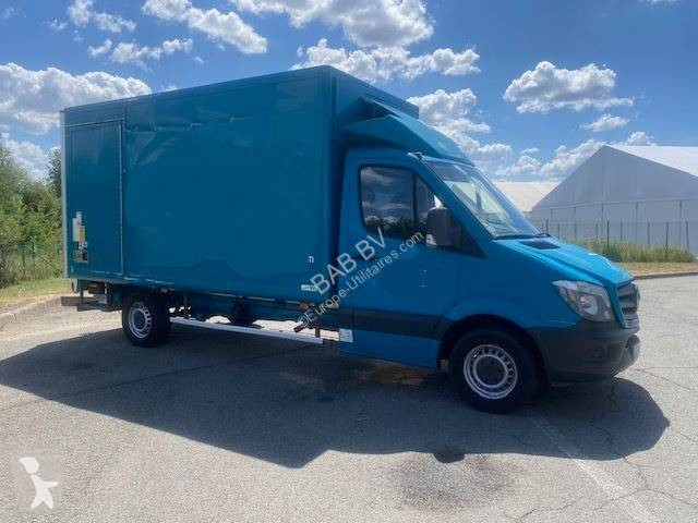 Furgoneta Mercedes