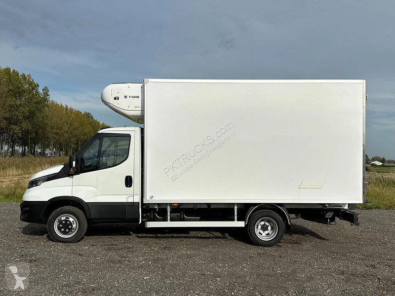 Samochód dostawczy Iveco 50C15 Refrigerated...