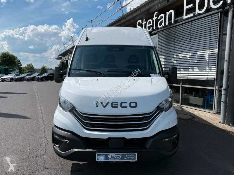Furgoneta Iveco 35S16H3.0A8 V Y ASC-Ausbau...