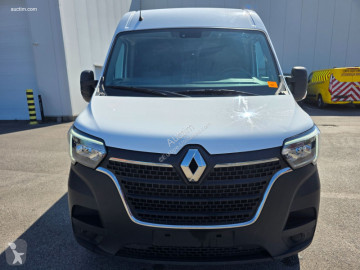عربة نفعية مقفلة Renault