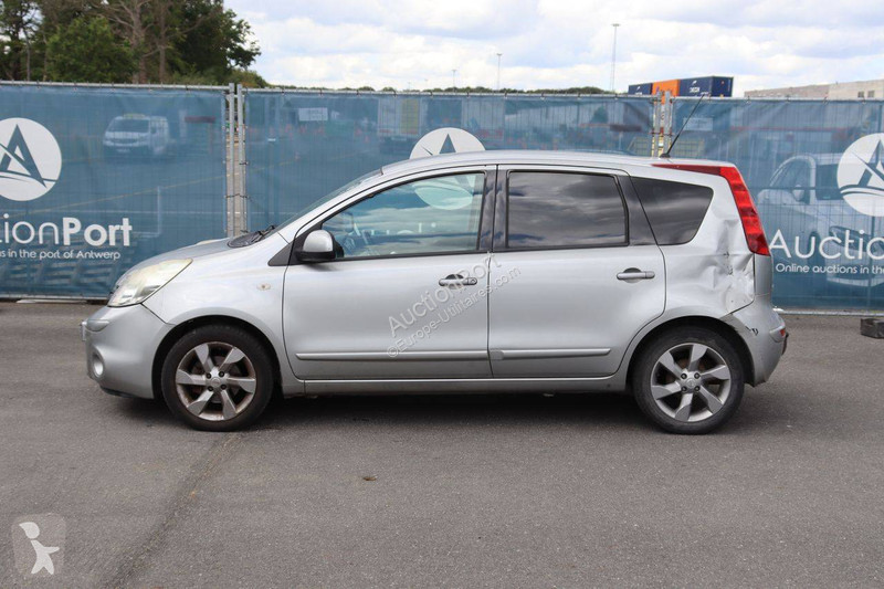 Nyttofordon Nissan