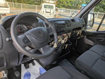 Utilitaire plateau ridelles Renault