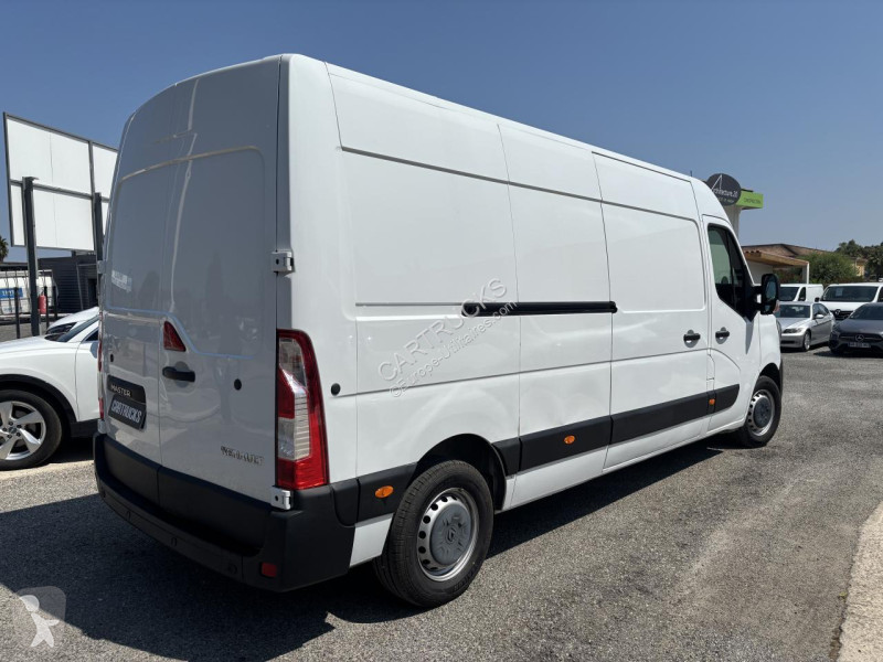 Véhicule utilitaire Renault MASTER Grand...