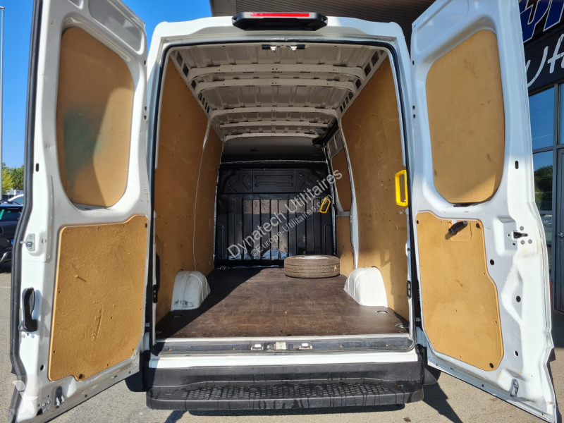 Véhicule utilitaire Iveco DAILY 35S FG 35S14 V12