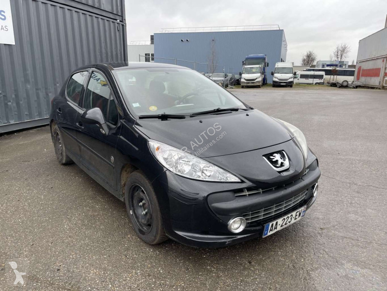عربة نفعية Peugeot
