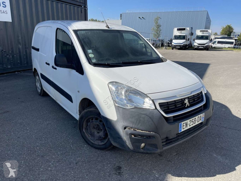عربة نفعية Peugeot