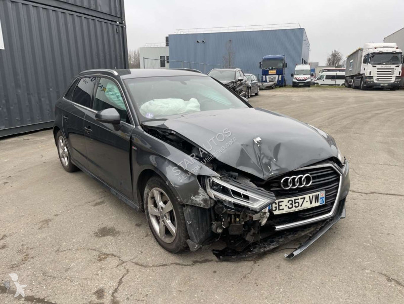 عربة نفعية Audi