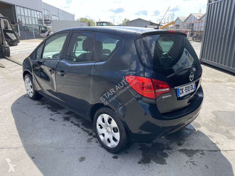 Samochód dostawczy Opel