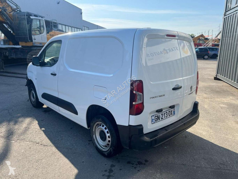 عربة نفعية Peugeot