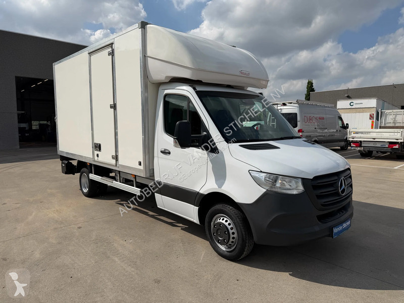 Mercedes 515 - KAST MET LAADBRUG - AUTOMAAT...