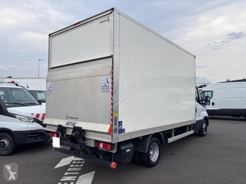 Véhicule utilitaire Iveco CCb 35C16 - 3.0L -...