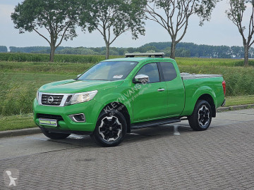 Utilitaire plateau Nissan