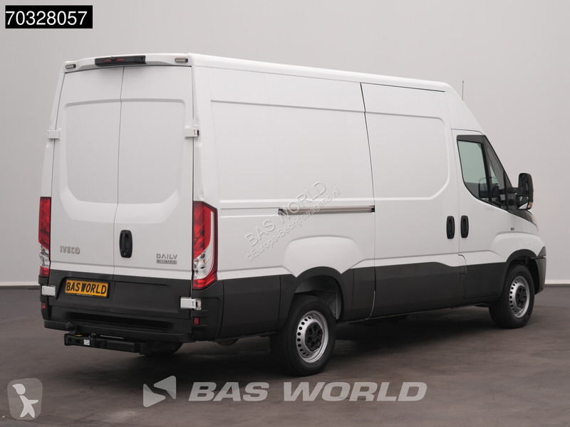 Лекотоварен автомобил Iveco 35S18 3.0L Automaat...