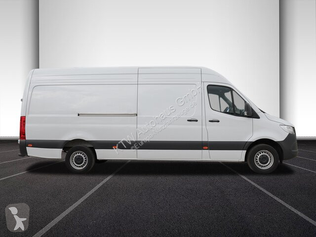 Коммерческий автомобиль Mercedes Sprinter 317...