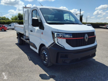 عربة نفعية قلابة Renault