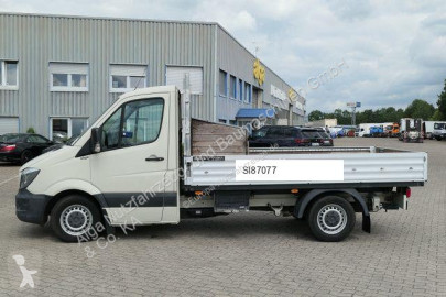 Dostawcza platforma Mercedes