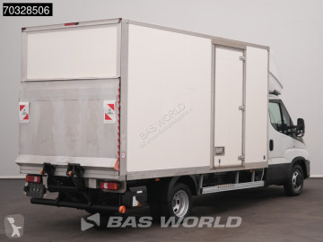 عربة نفعية مقفلة Iveco