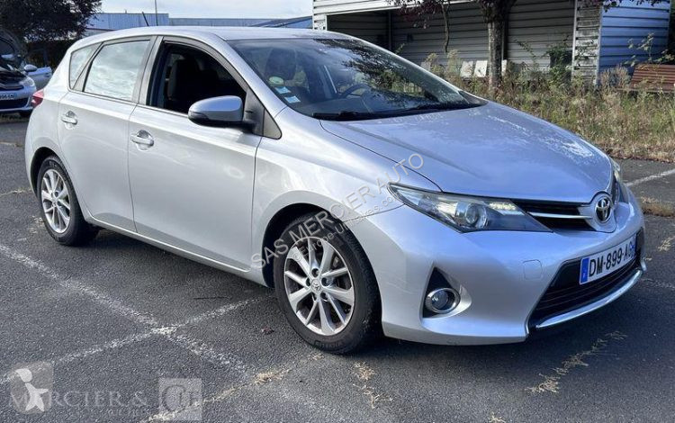 Véhicule utilitaire Toyota