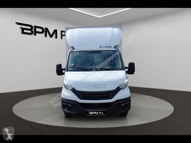 Véhicule utilitaire Iveco CCb 35C16H...