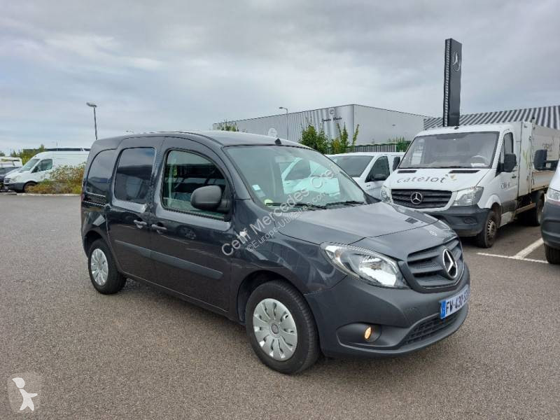 Furgoneta Mercedes