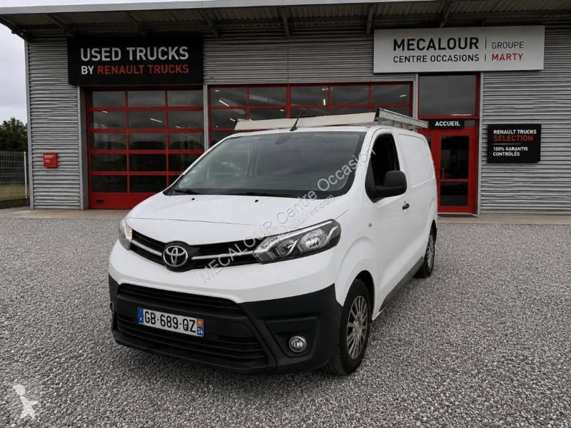 Samochód dostawczy Toyota