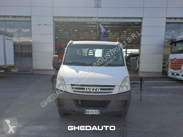 عربة نفعية Iveco Daily 35C15 - CASSONE + GRU