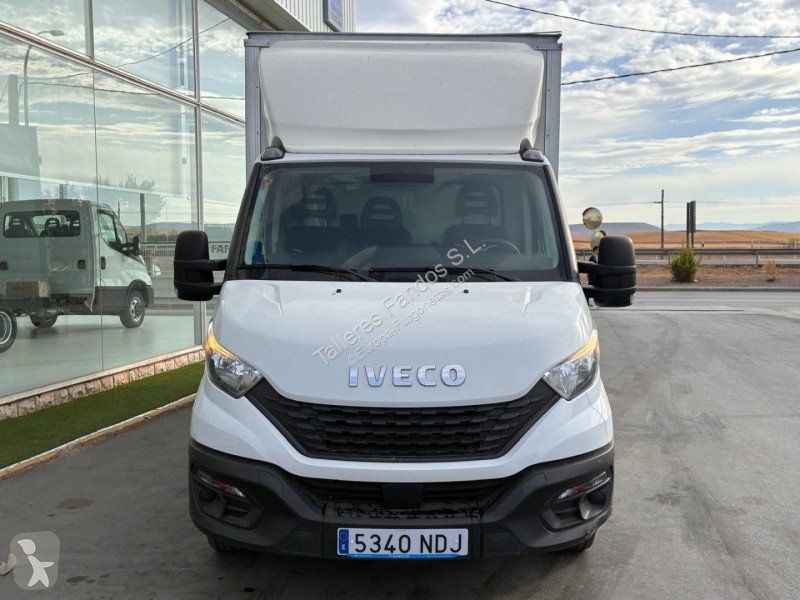 Iveco  35C16 20m3 con puertas traseras van