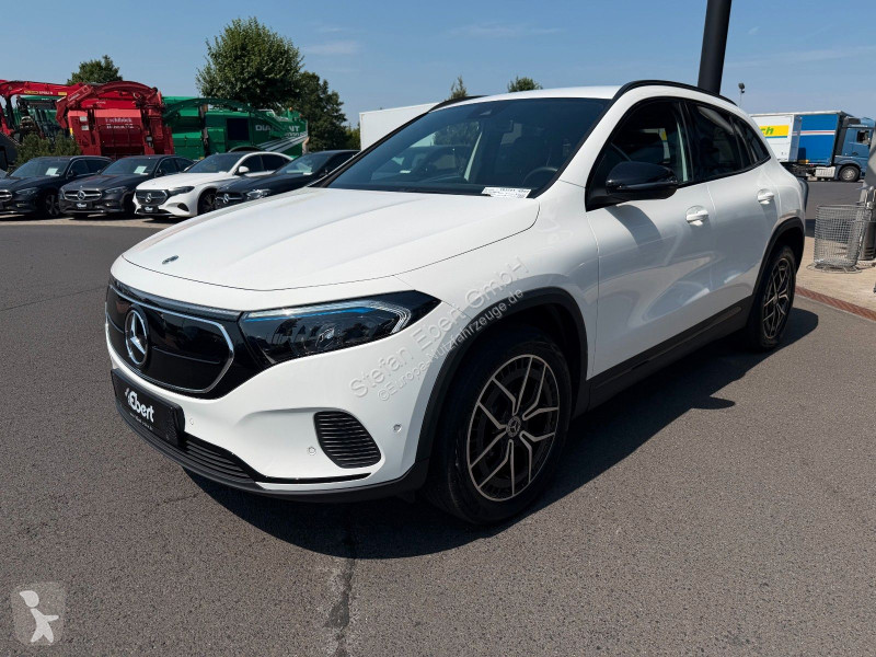 Mercedes EQA 300 4M...