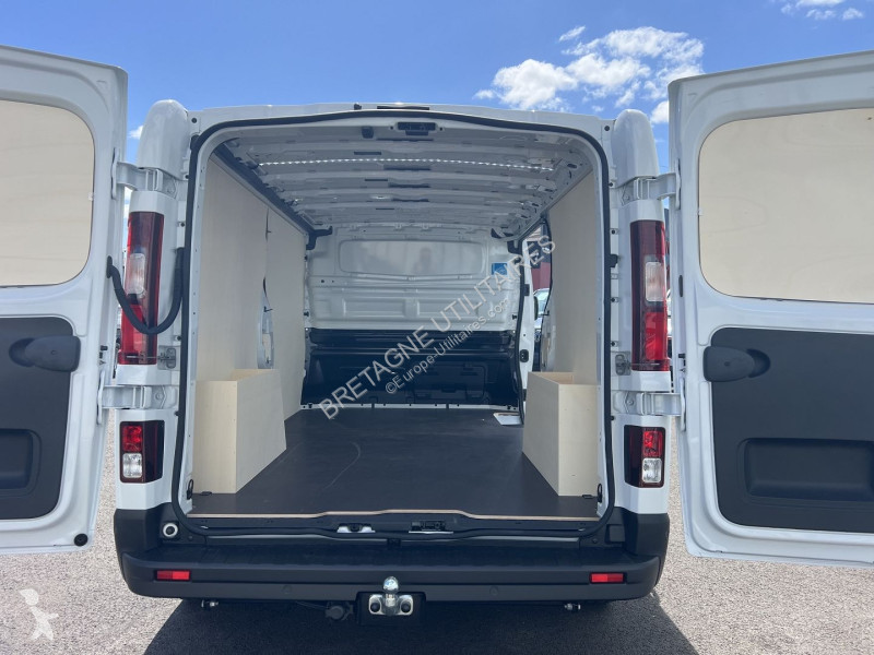 عربة نفعية Nissan PRIMASTAR FG L2H1 3T1 2.0 DCI...