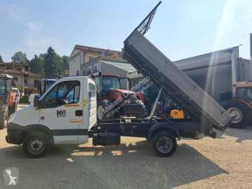 Trojitá korba Iveco
