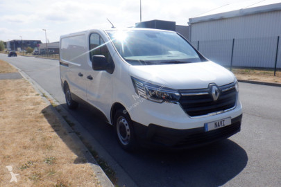 عربة نفعية مقفلة Renault