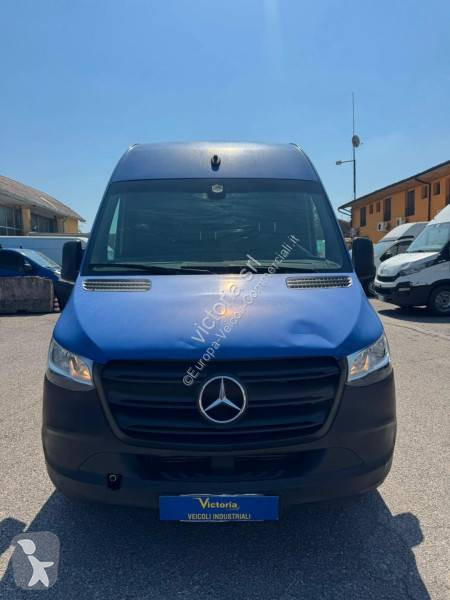 عربة نفعية Mercedes