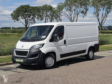 Furgon dostawczy Peugeot