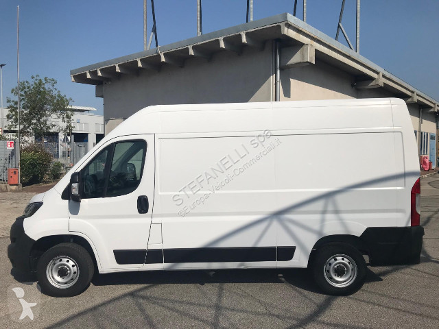عربة نفعية Fiat Ducato 33 MH2 2.2 mjt3 120cv...