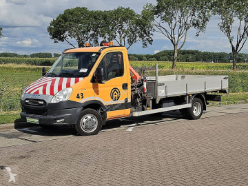 Utilitaire plateau Iveco