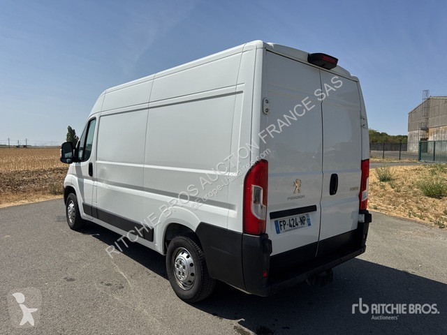 Véhicule utilitaire Peugeot