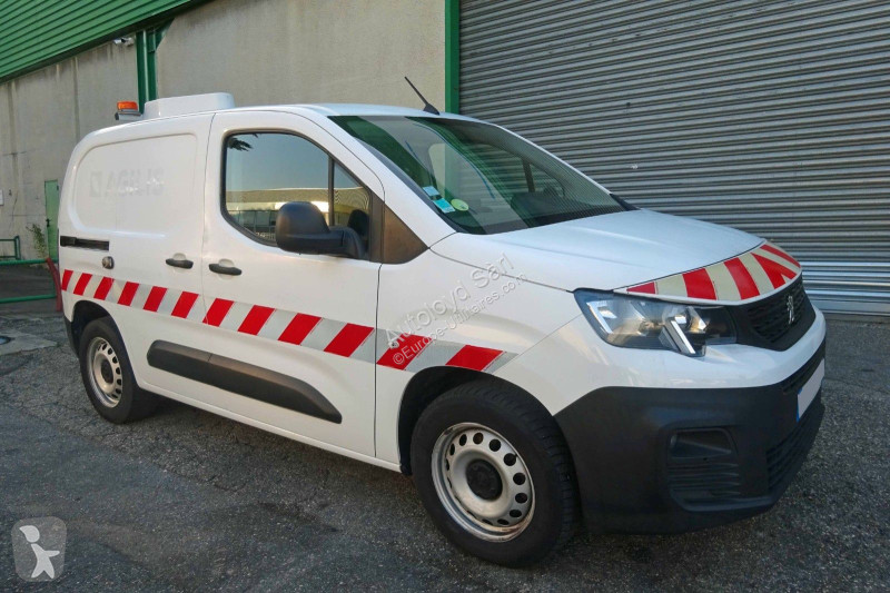 Véhicule utilitaire Peugeot PARTNER 1,5 HDI 100