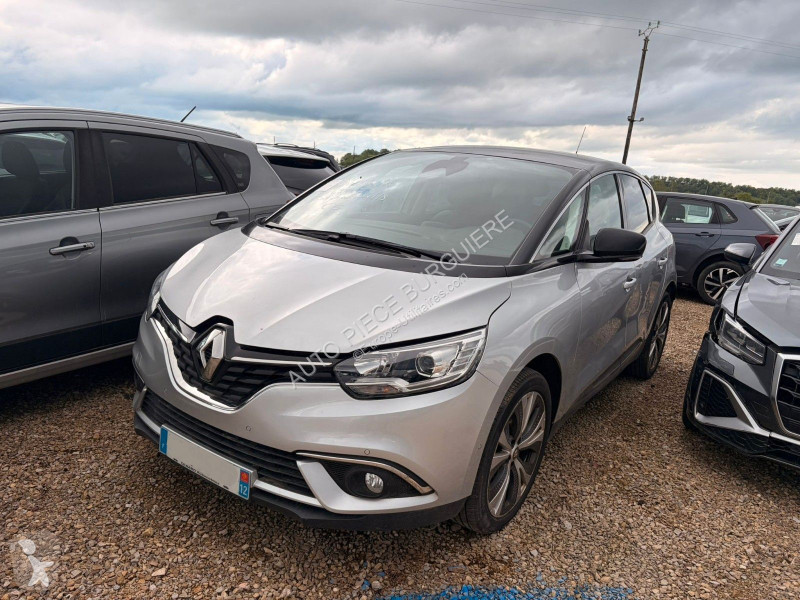Véhicule utilitaire Renault Scénic IV 1.3 TCe...