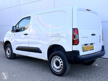 Fourgon Peugeot