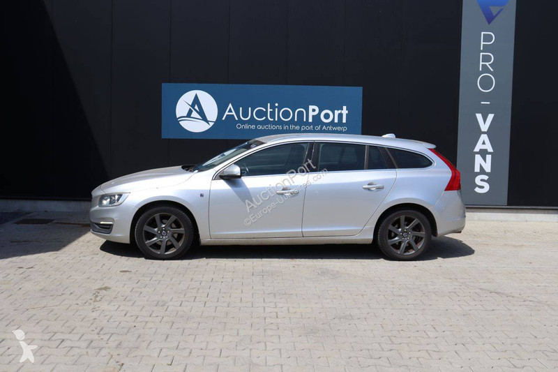 Samochód dostawczy Volvo D3 R-Design