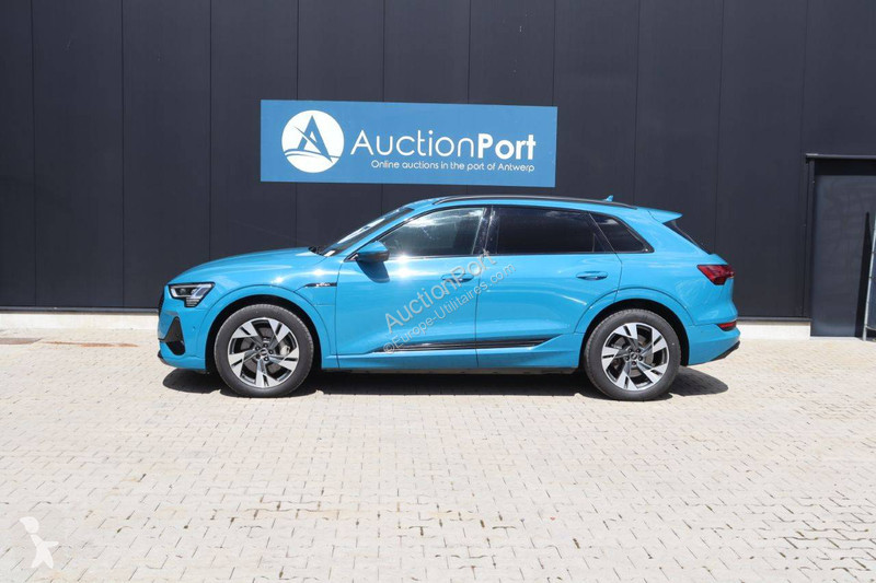 Furgoneta Audi  S Line e-tron