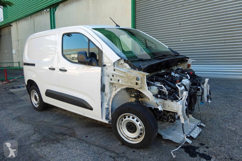Véhicule utilitaire Peugeot PARTNER 1,5 HDI 100