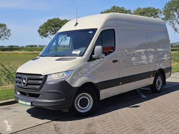 Fourgon Mercedes