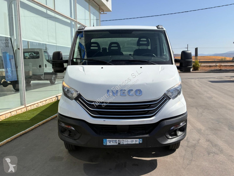 Furgoneta Iveco  35C14 AUTO. CAJA BASCULANTE