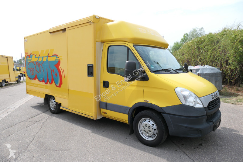 Véhicule utilitaire Iveco Daily 35 S11 C30C...